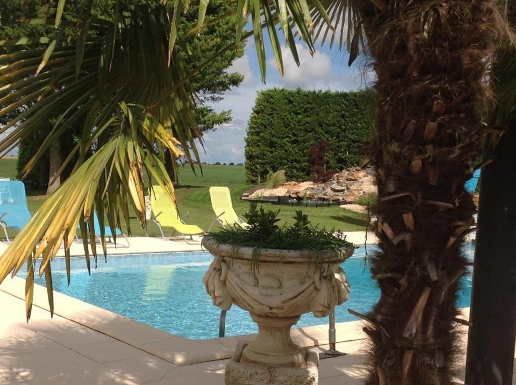 Lagalerne Bed & Breakfast Neuville-de-Poitou Exterior photo
